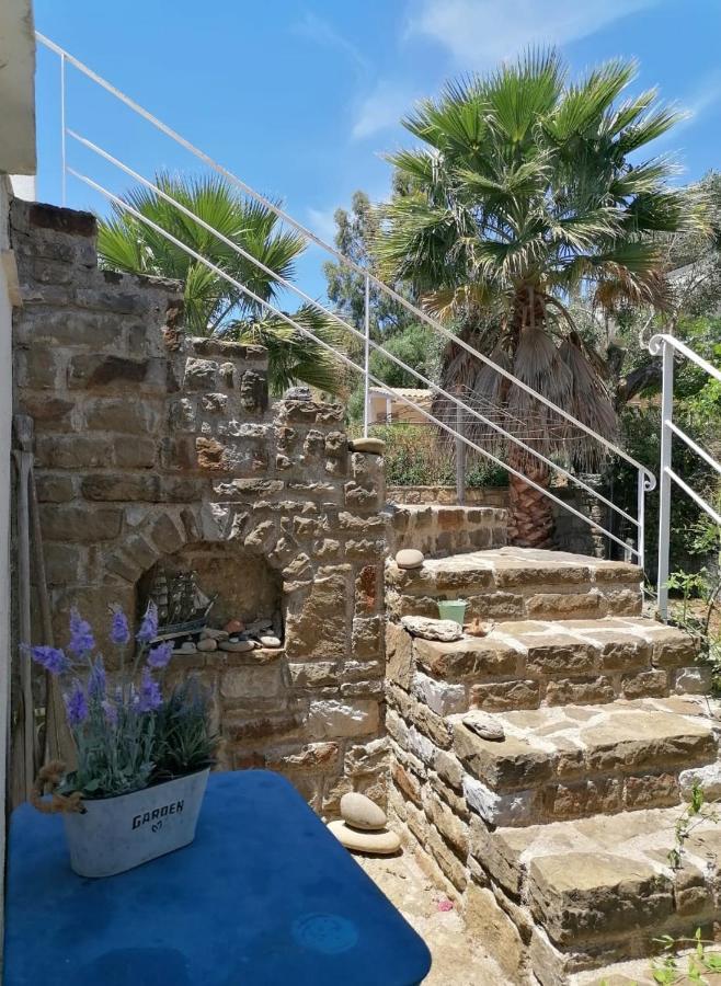 Lemon Tree Cottage Finikounta Exterior photo